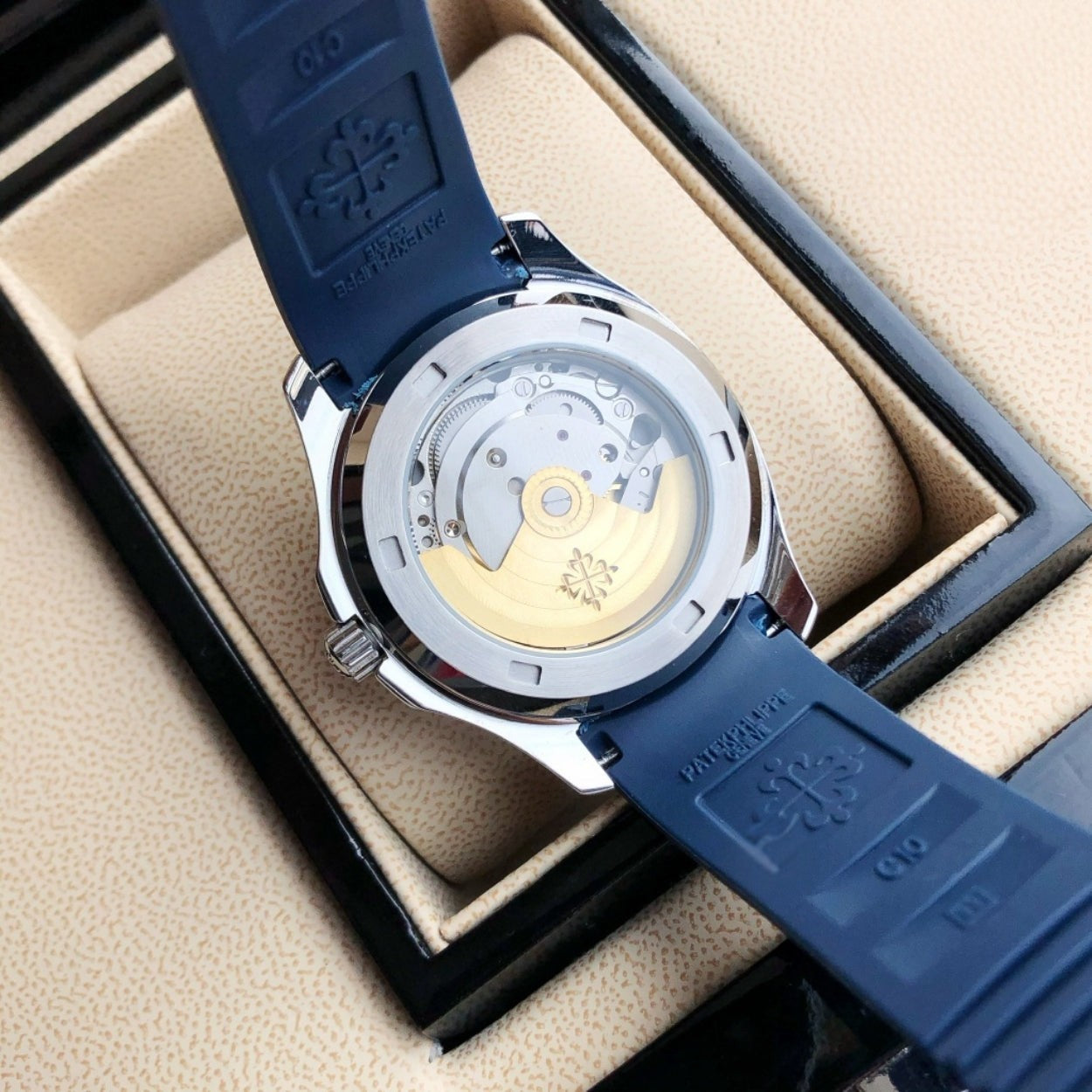 Patek Philippe Aquanaut Luce 5067A-022 Ladies