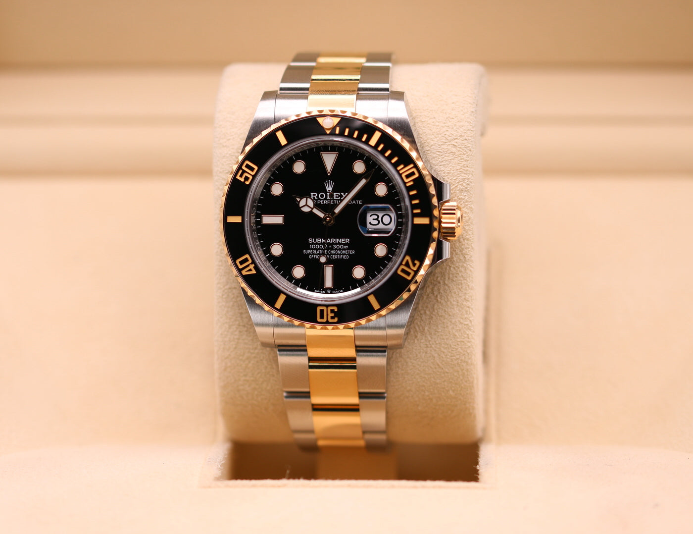 ROLEX SUBMARINER BLACK AND GOLD
