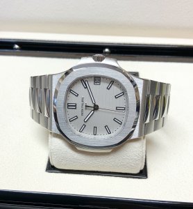 Patek Philippe Nautilus 7118/1A-010 Ladies