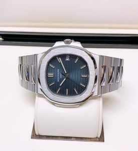Patek Philippe 40mm 5711/1A-010 Nautilus