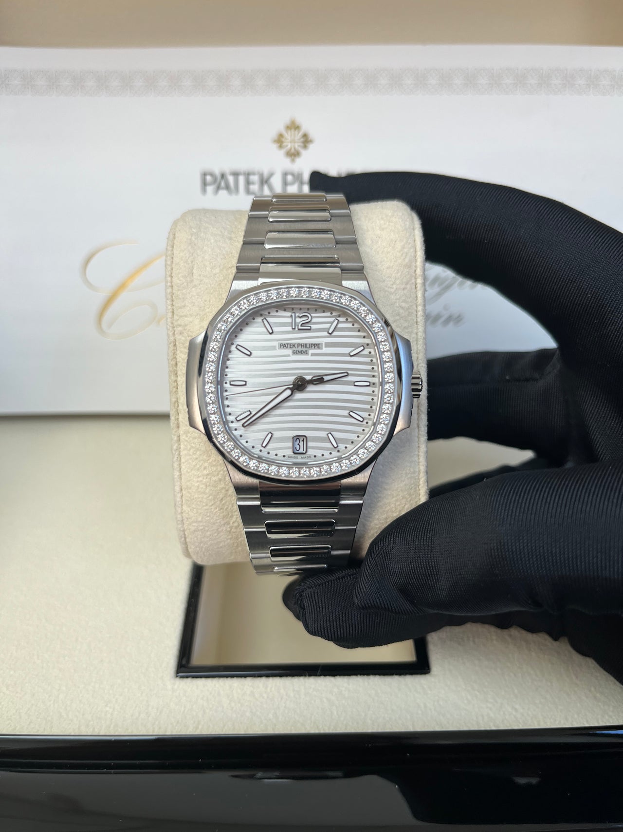 Patek Philippe Nautilus 7118/1200A-010 'Ladies'
