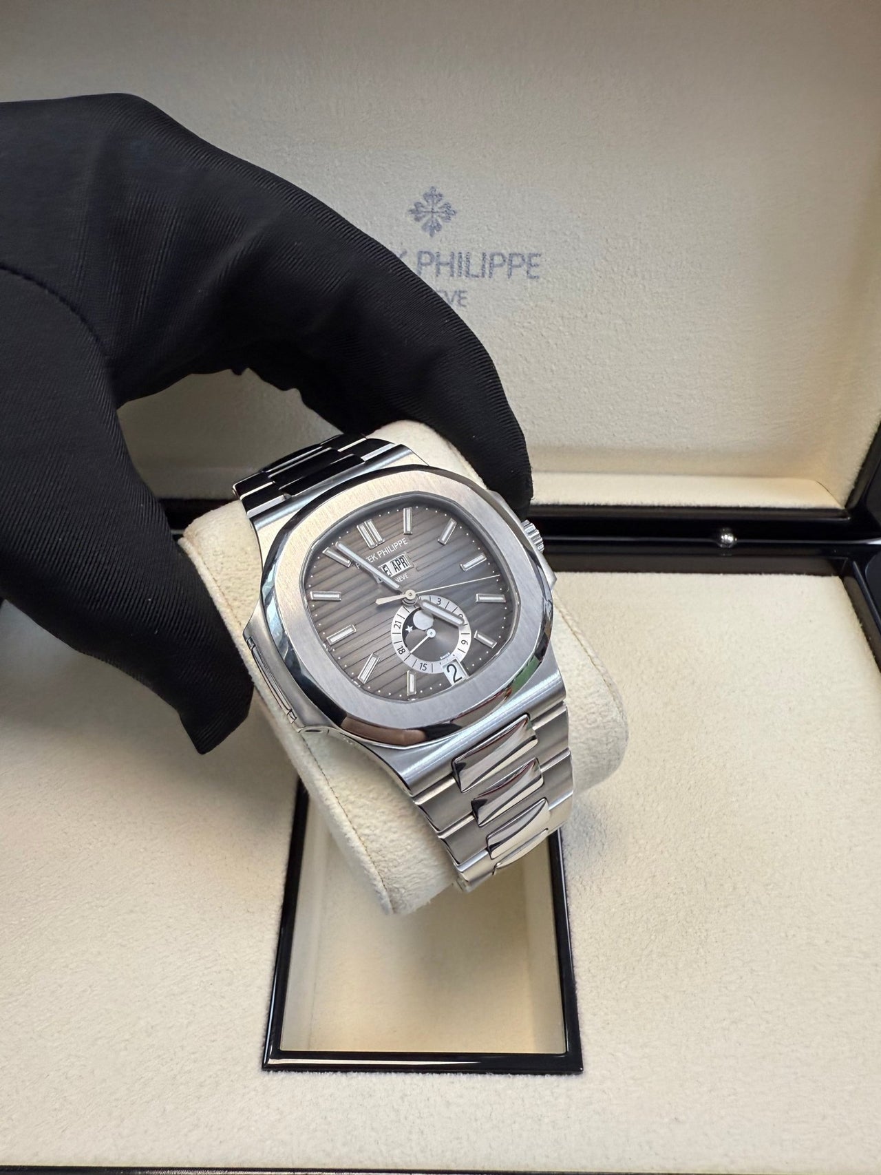 Patek Philippe Nautilus 5726/1A-001