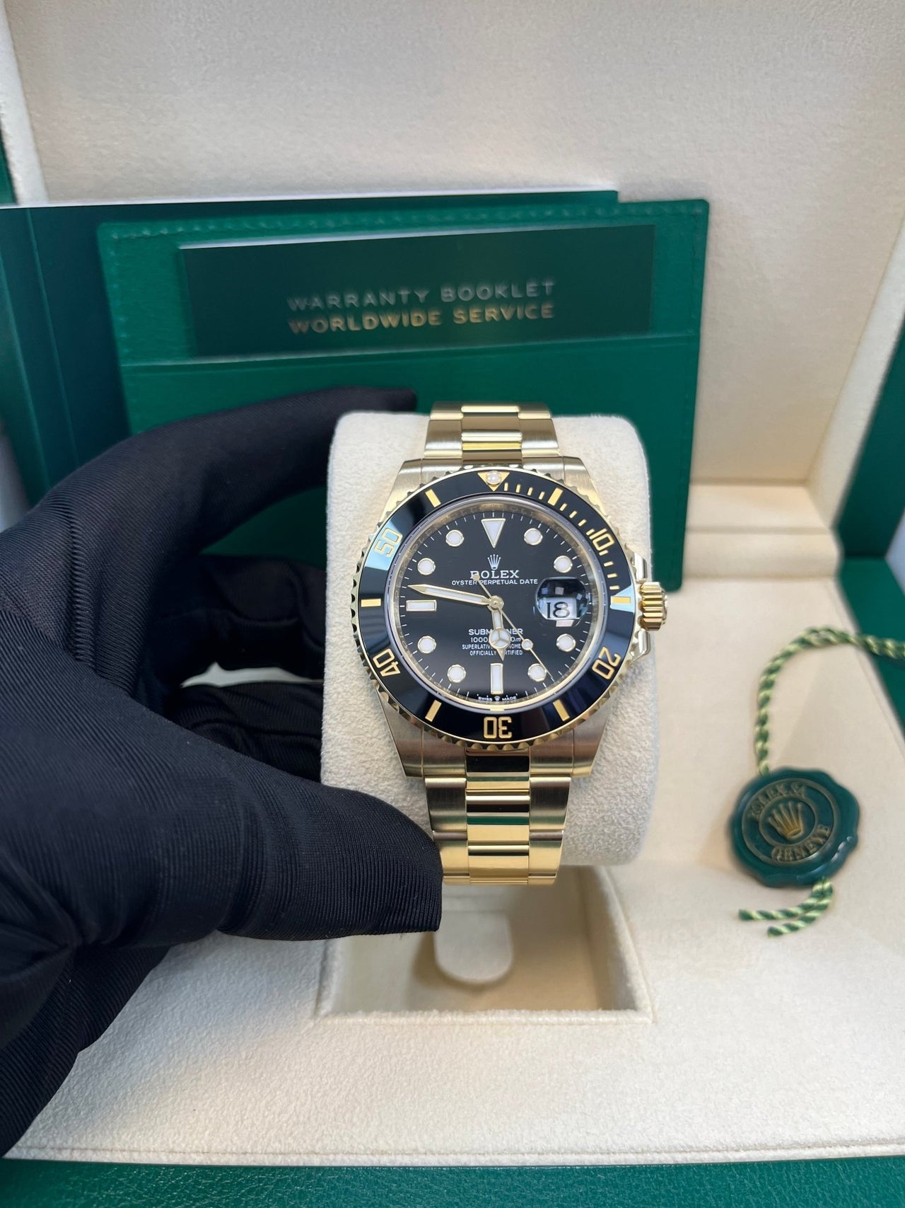 Rolex Submariner Yellow Gold Black